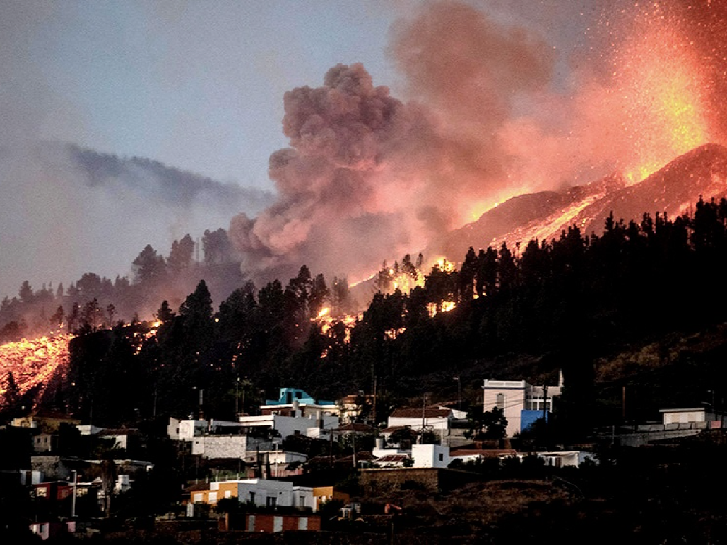 La lava del volcán de La Palma entró en contacto con el mar