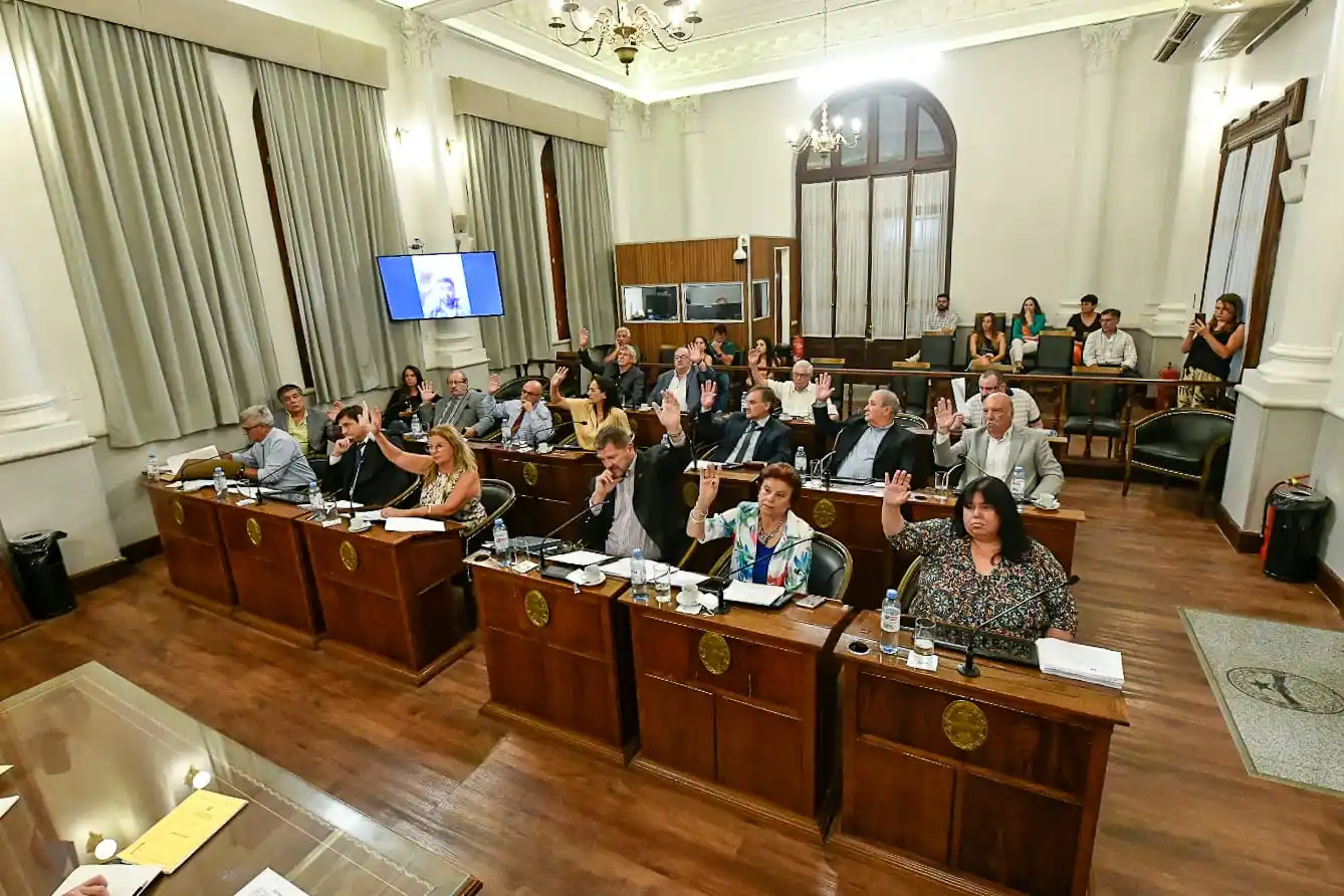 El Senado convirtió en Ley la creación de 1.095 cargos para profesionales de la salud