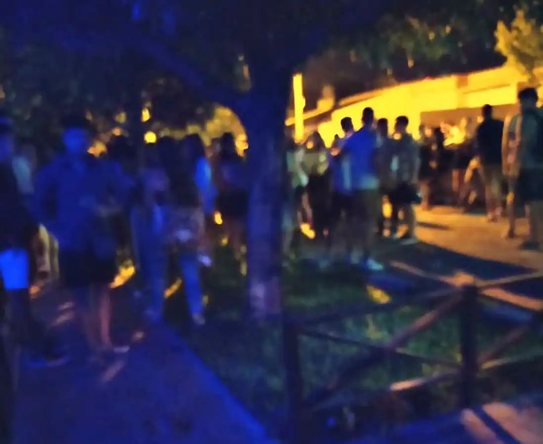 Fiestas clandestinas: la moda que preocupa a los vecinos, indigna a los dueños de locales habilitados e ignoran las autoridades