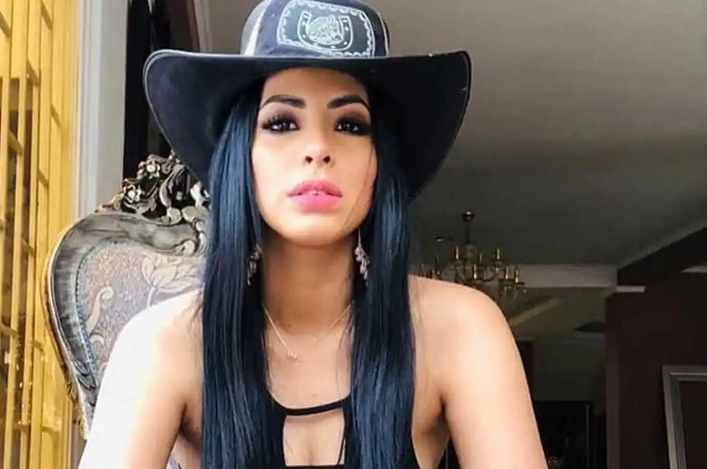 Investigan a influencer por subir contenido erótico con menores de edad en Ecuador