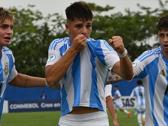 "Siempre voy a dar lo mejor": De Martis, el marplatense que sueña tras brillar con la Selección y renovar con Lanús