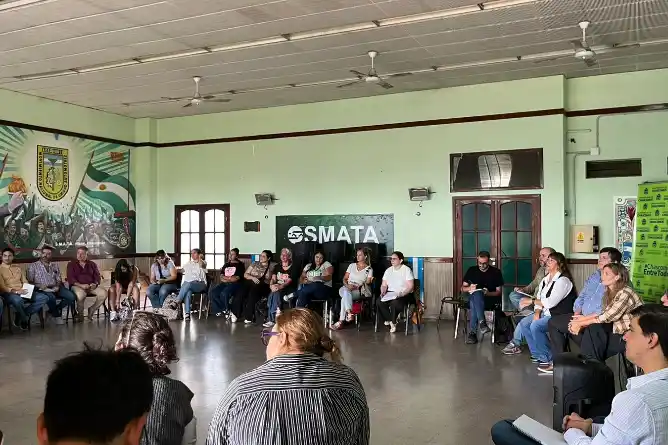 Primera reunión de la Mesa Distrital de educación, trabajo y producción