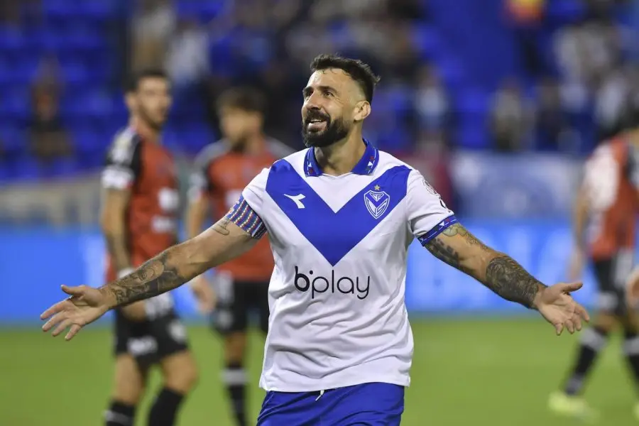El "Oso" Pratto no seguirá en Vélez y ya eligió cuál será su nuevo club
