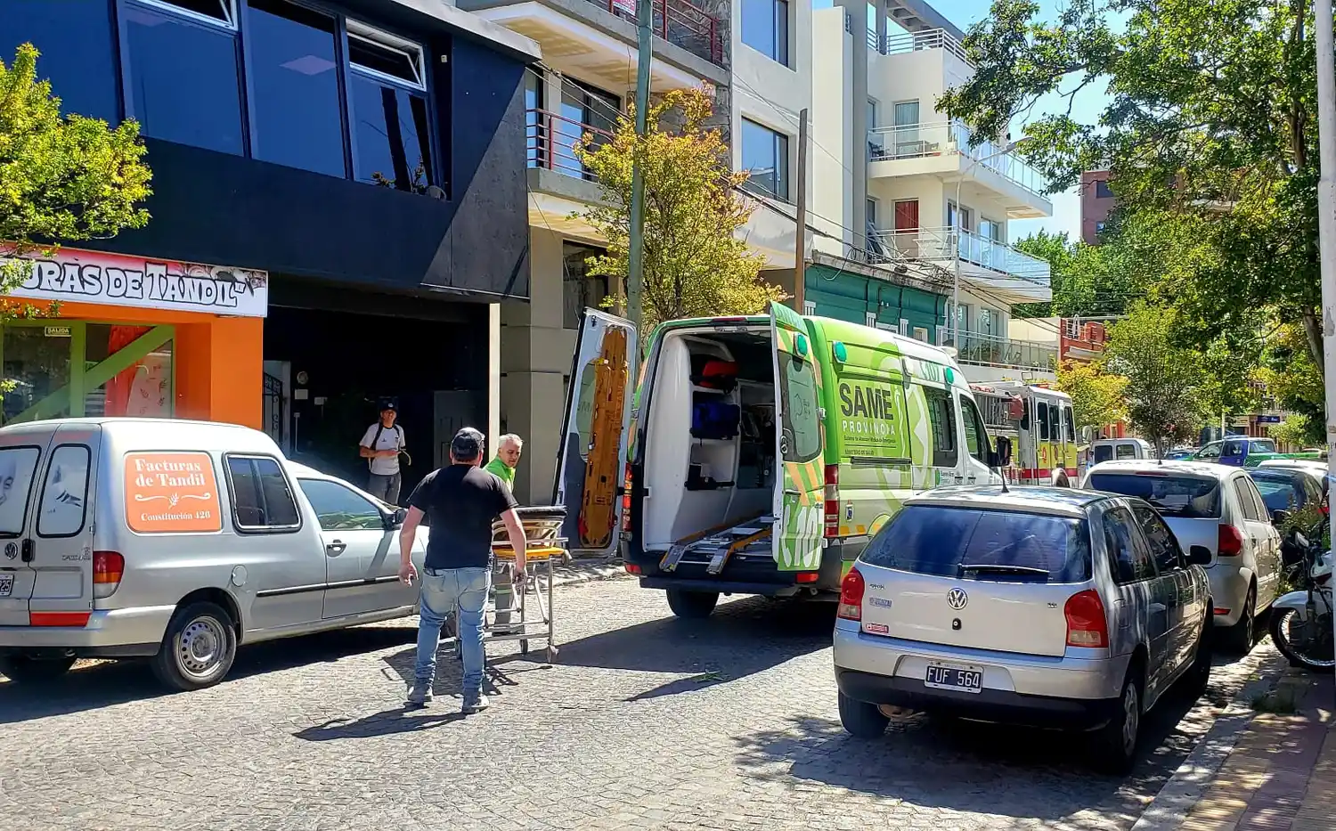 Un obrero cayó por el hueco del ascensor en un edificio en construcción y debió ser hospitalizado