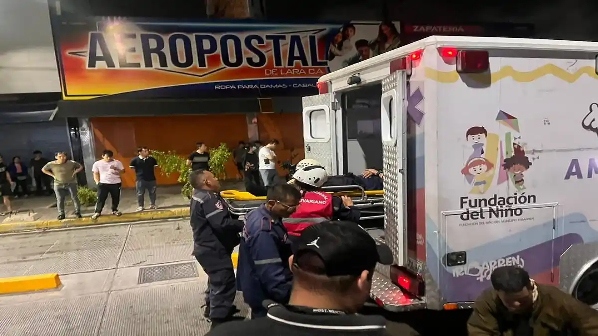 ARDEN VARIOS LOCALES en Barquisimeto: funcionarios de rescate investigan la causa del siniestro