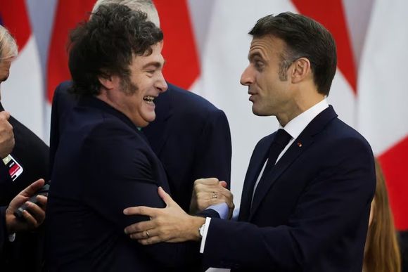 Milei mantuvo una charla virtual con el presidente de Francia, Emanuel Macron