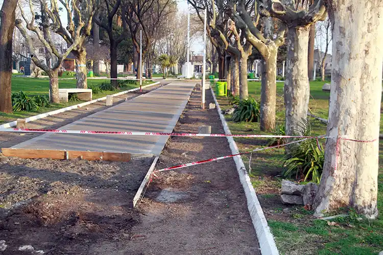 Acto mañana, festejos en la plaza y desfile el domingo