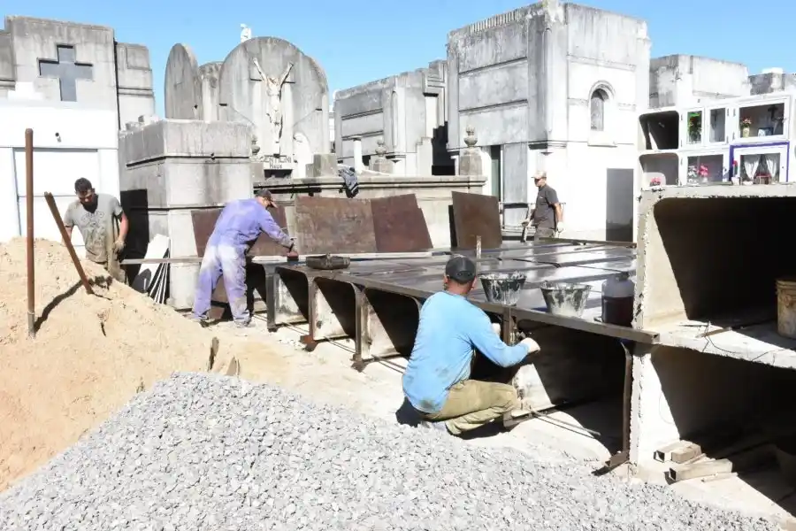 La Municipalidad de Rafaela avanza con su plan de mantenimiento y mejoras en dependencias del Cementerio.