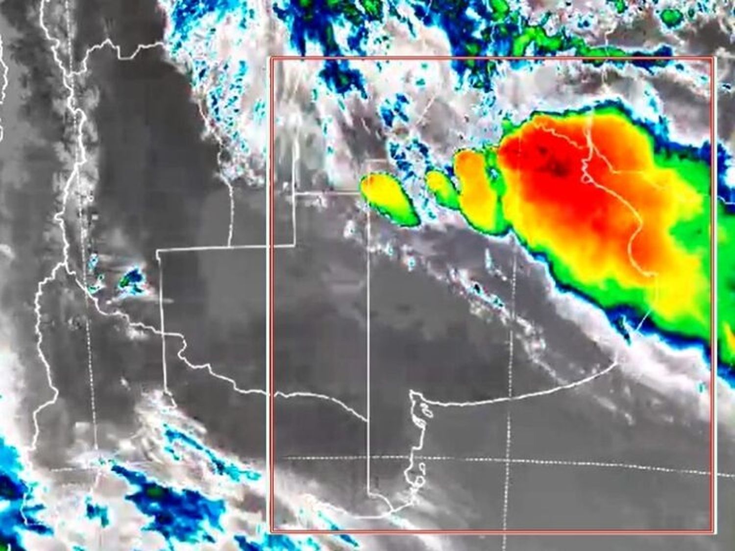Las tormentas se regeneran constantemente en el AMBA y norte bonaerense, por lo que siguen las alertas.
