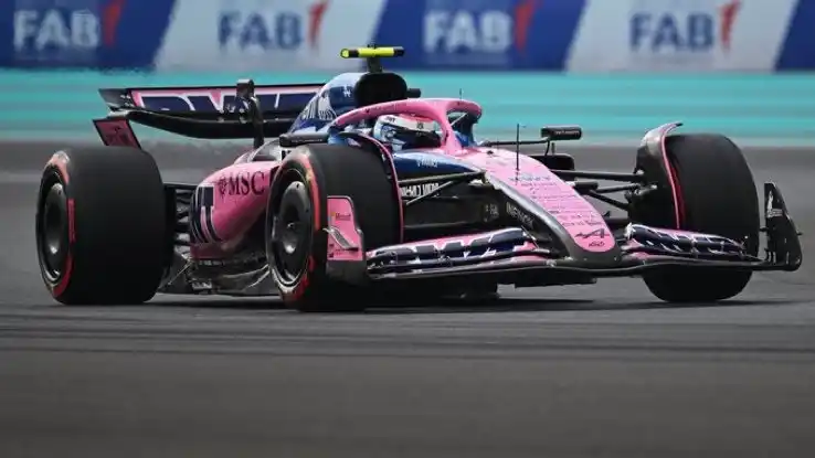 El pilarense Franco Colapinto cerró la primera práctica en Abu Dhabi entre los diez mejores: cómo sigue su actividad