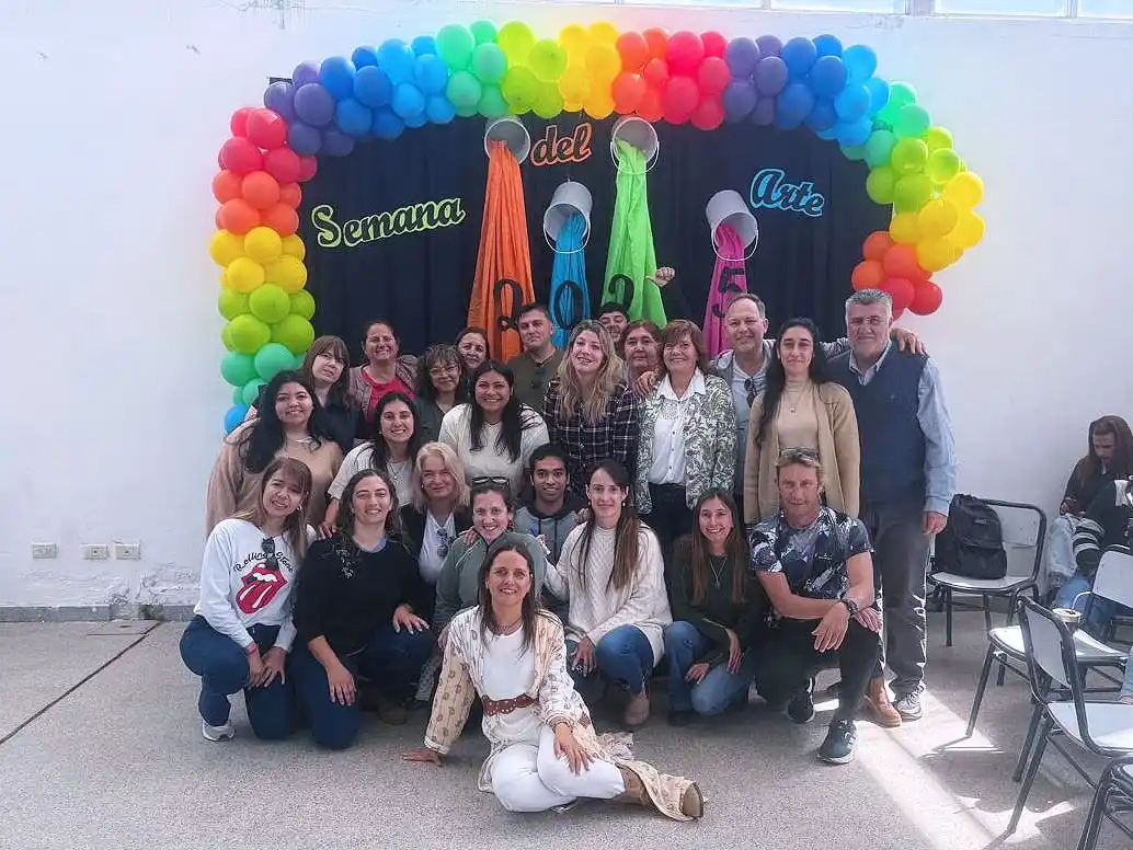 La Escuela Secundaria N°14 “Manauta” inauguró la Semana del Arte 2025