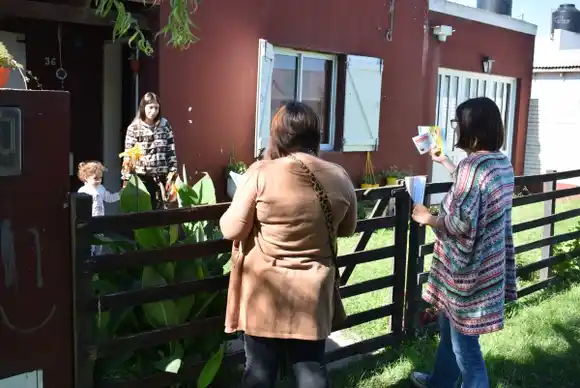 Prevención del dengue: se realizó una jornada de descacharrado en el barrio 30 de Mayo