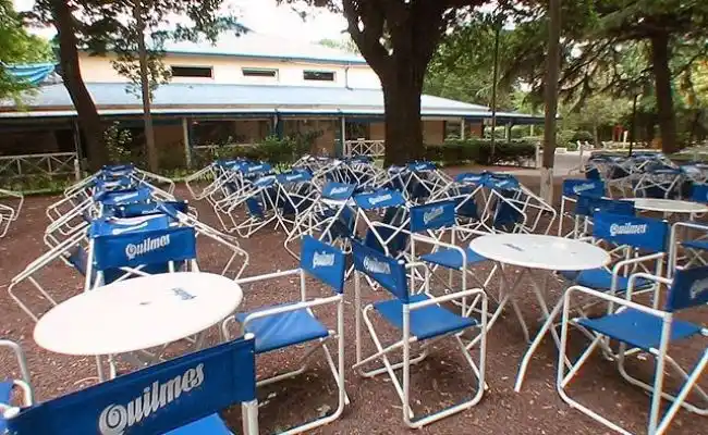 Hay 60 despedidos por el cierre del Parque Cervecero de Quilmes