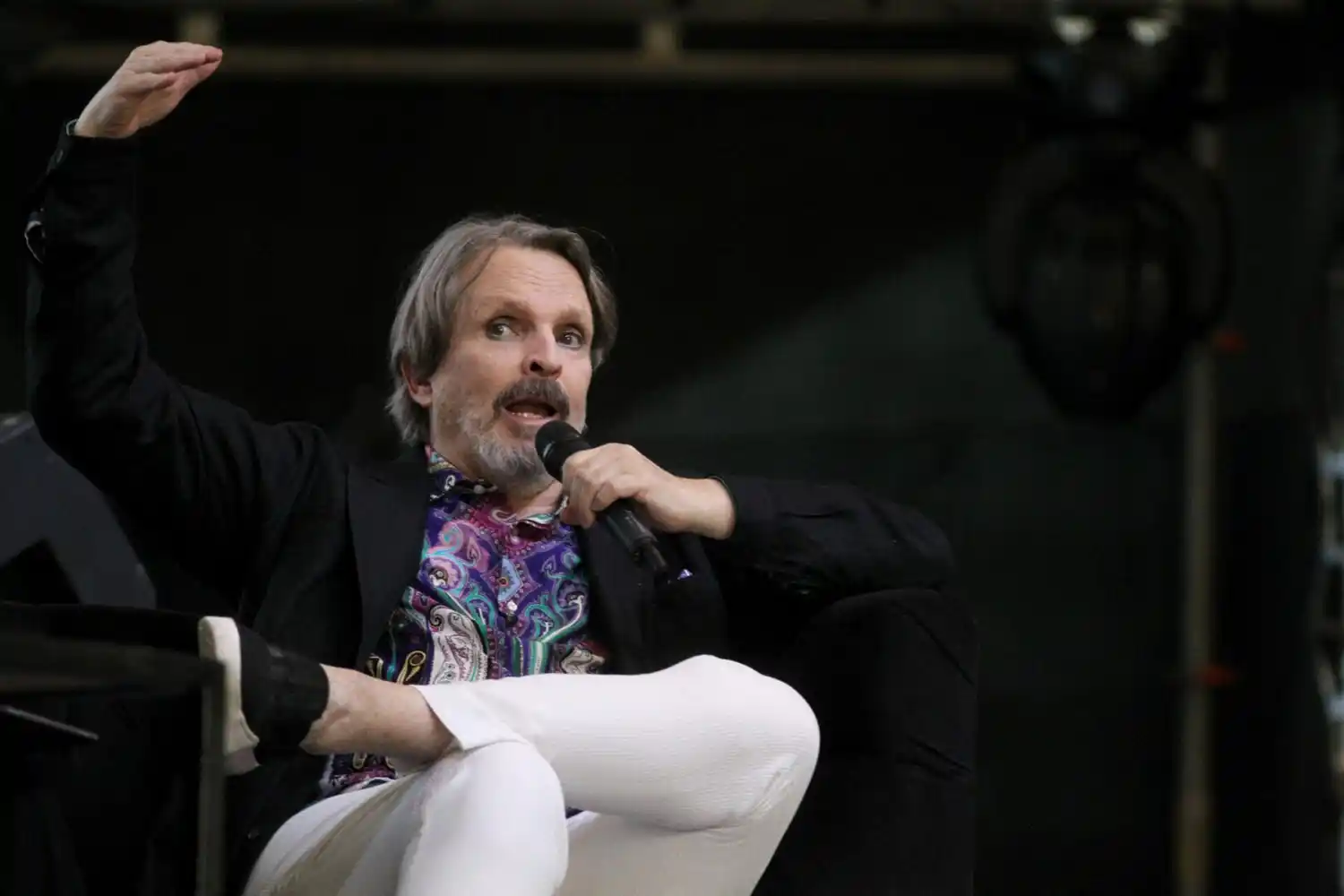 ¡SE LLEVARON HASTA SU AUTO! Miguel Bosé estuvo amarrado dos horas en el asalto de su casa en México