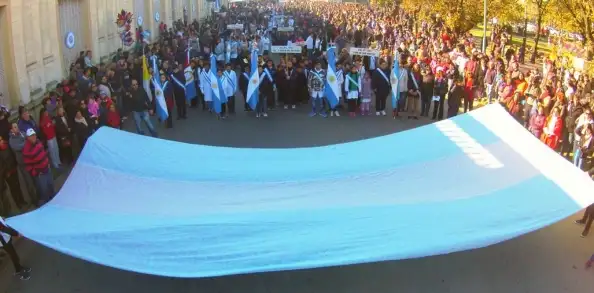 Santo Tomé conmemoró el Día de la Bandera