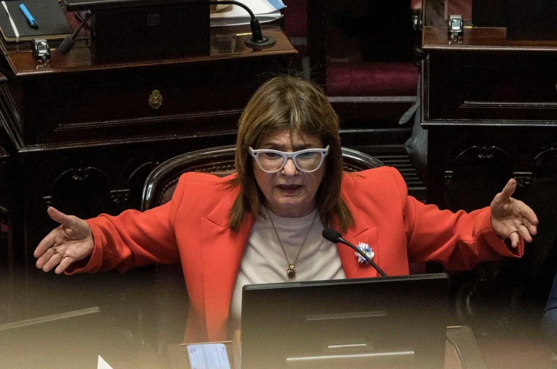 Bullrich admitió un “error” en la reforma laboral por no distinguir enfermedades graves y leves
