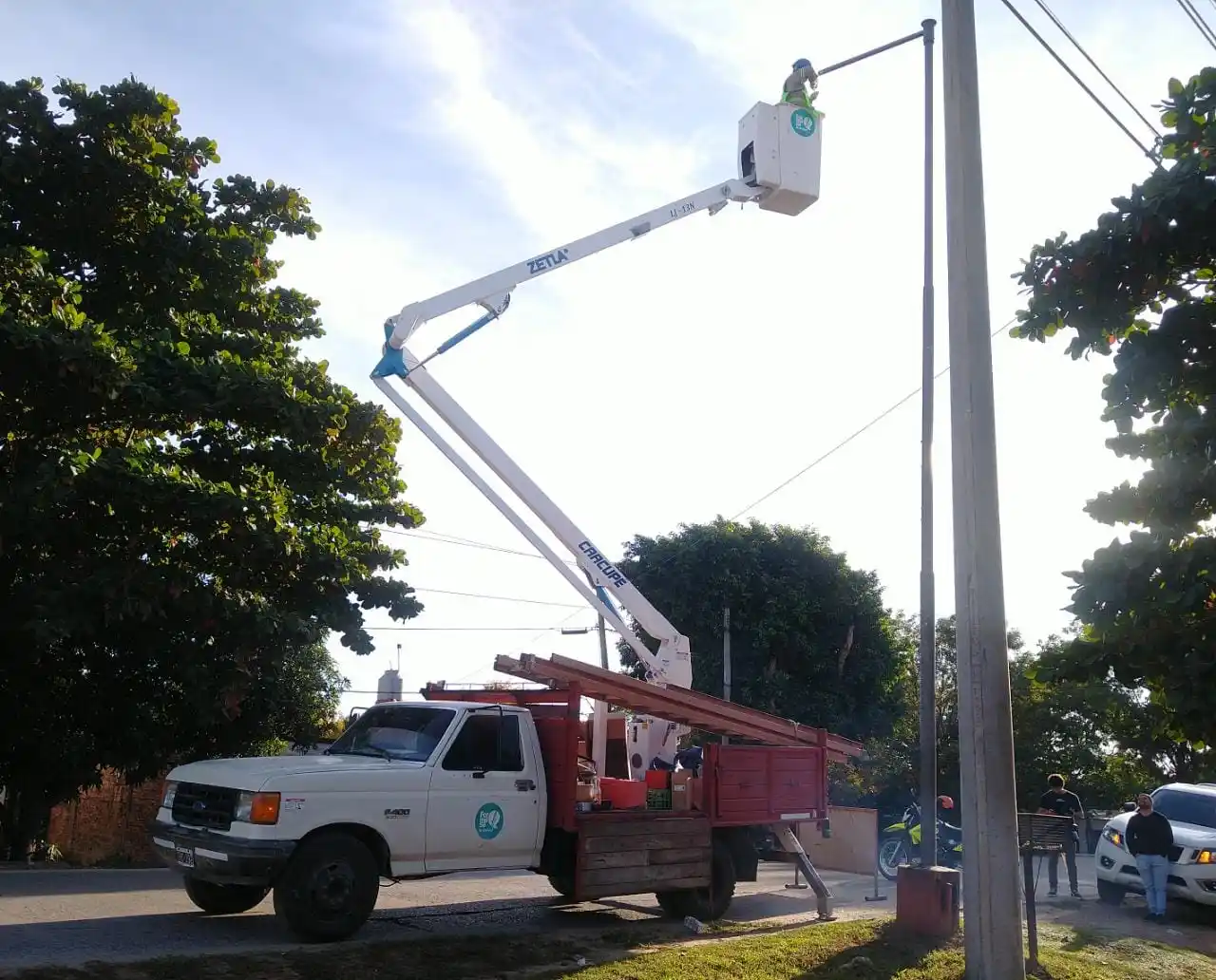 La Municipalidad avanza con la instalación de mil nuevas luminarias led en la ciudad