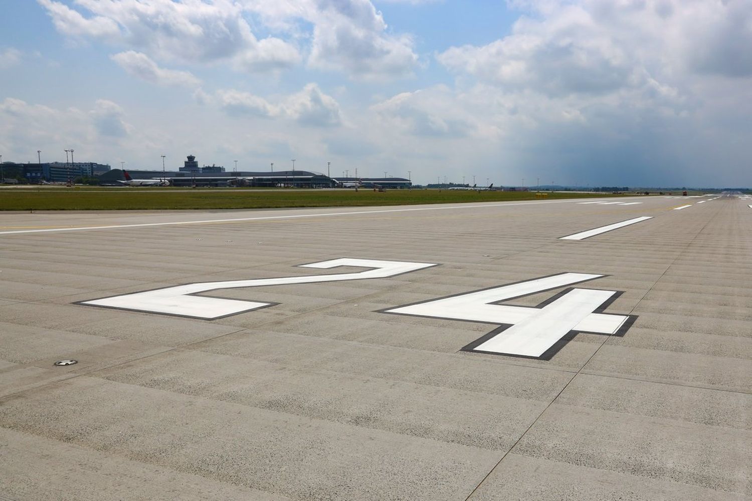 Mantenimiento de otoño: la pista principal del Aeropuerto Václav Havel de Praga cerrará por cinco días