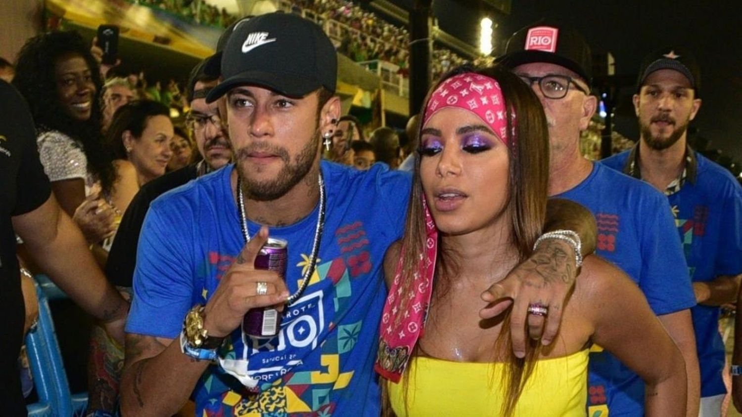 Cantantes Famosas en el Fútbol - Interna 4