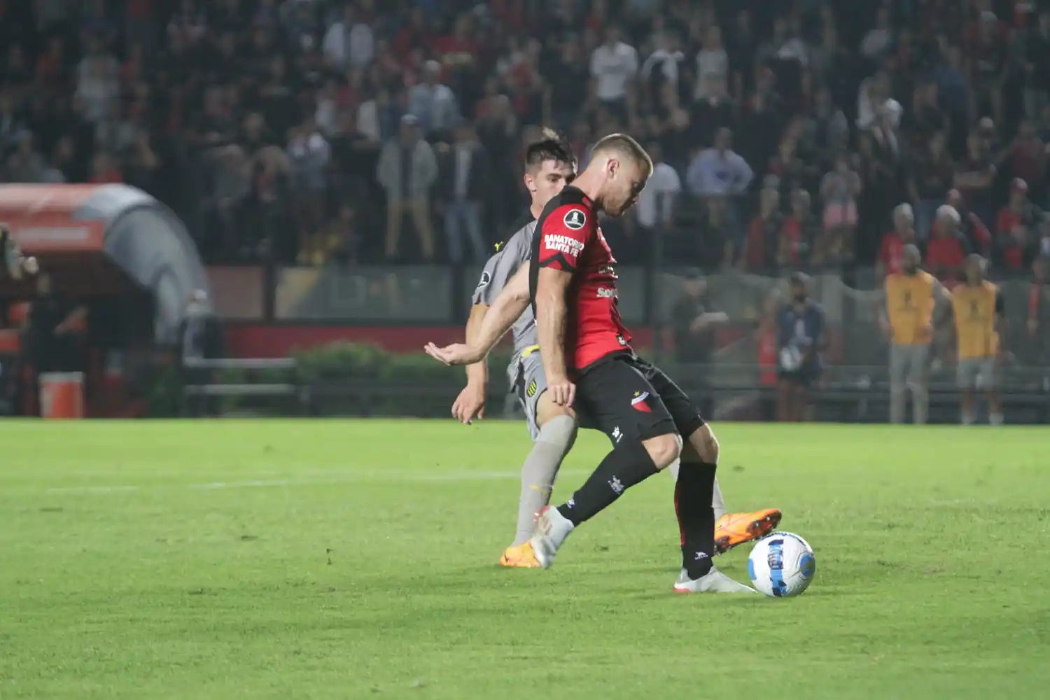 Colón se enfrenta a Peñarol por la Copa Libertadores en Montevideo