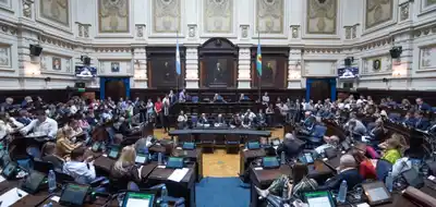 La Legislatura bonaerense aprobó el endeudamiento para 2026.