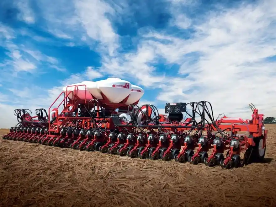 Caputo aseguró que eliminar las retenciones es una obsesión para este Gobierno, pero le pidió “paciencia” al campo