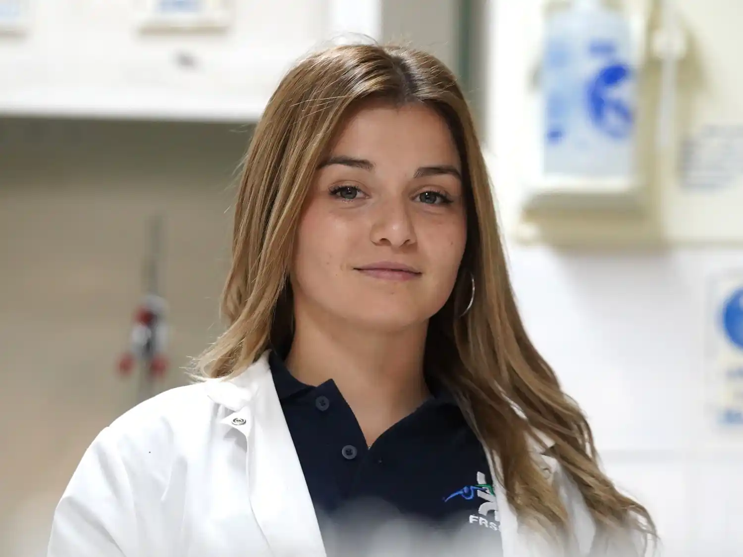 Valentina se reparte entre las exigencias de la carrera de ingeniería química y la responsabilidad que le confiaron sus compañeros.