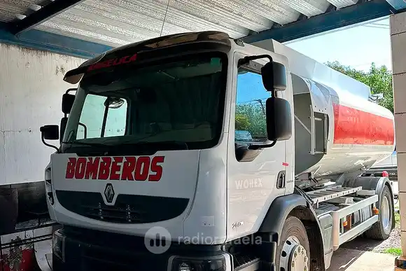 Angélica presentó un nuevo camión de Bomberos: “Siempre vamos avanzando para mejor”