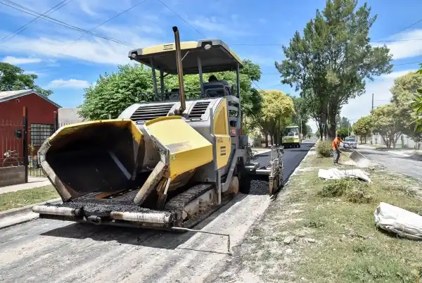 Anuncian apertura de licitación para pavimentar nueve cuadras del barrio Iporá