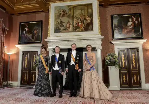 Macri busca inversiones en Holanda   