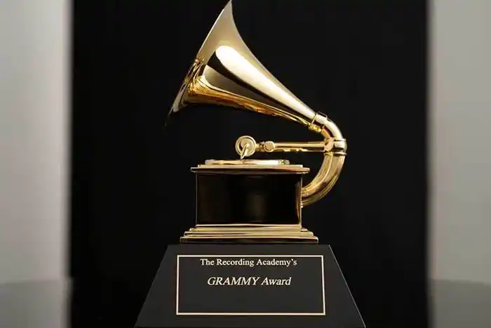 Postergaron la entrega de los Grammy por el aumento de casos en EE.UU.