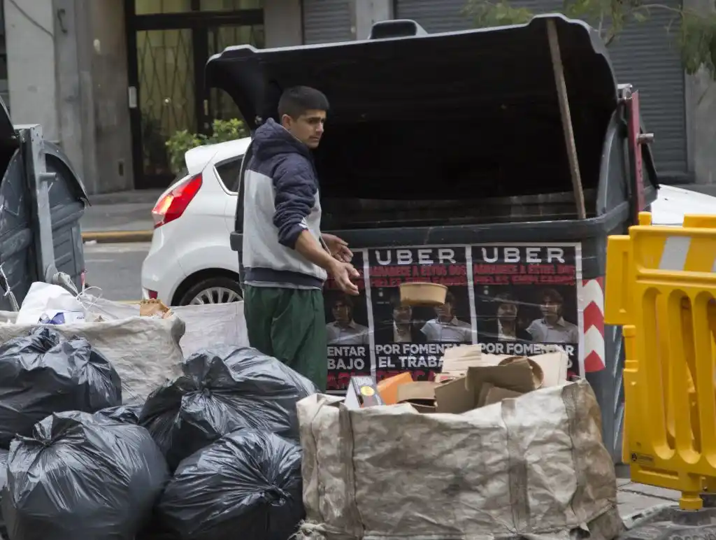 Una familia necesitó de 31.934,44 pesos para no ser pobre en junio, según el Indec