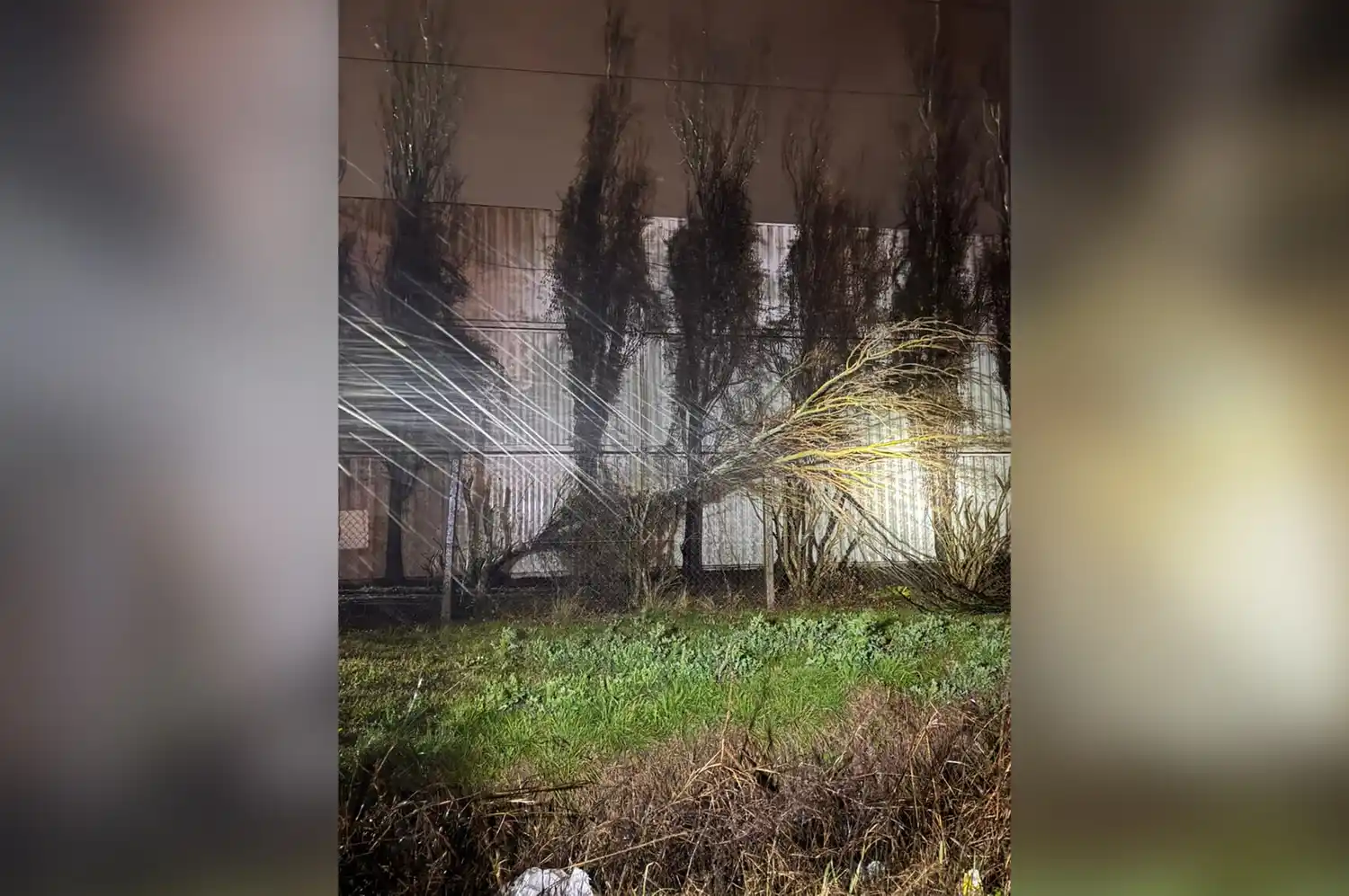 En plena noche ventosa y lluviosa, un importante sector de Rafaela se quedó sin luz