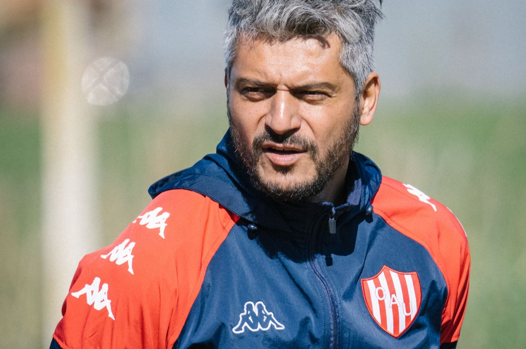 Gustavo Munúa comenzó su ciclo como DT de Unión