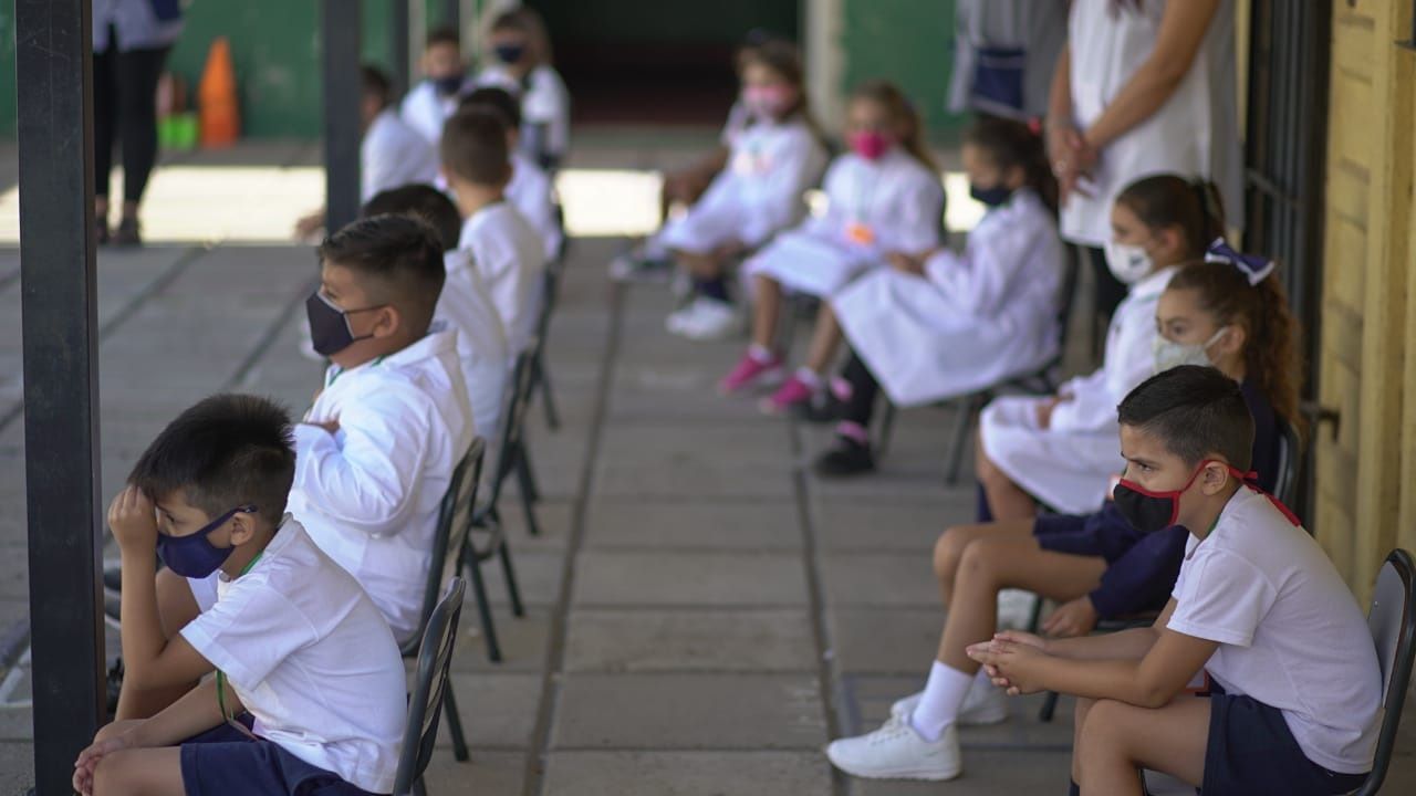 Grupos de padres entrerrianos salieron al cruce del retorno a las clases virtuales