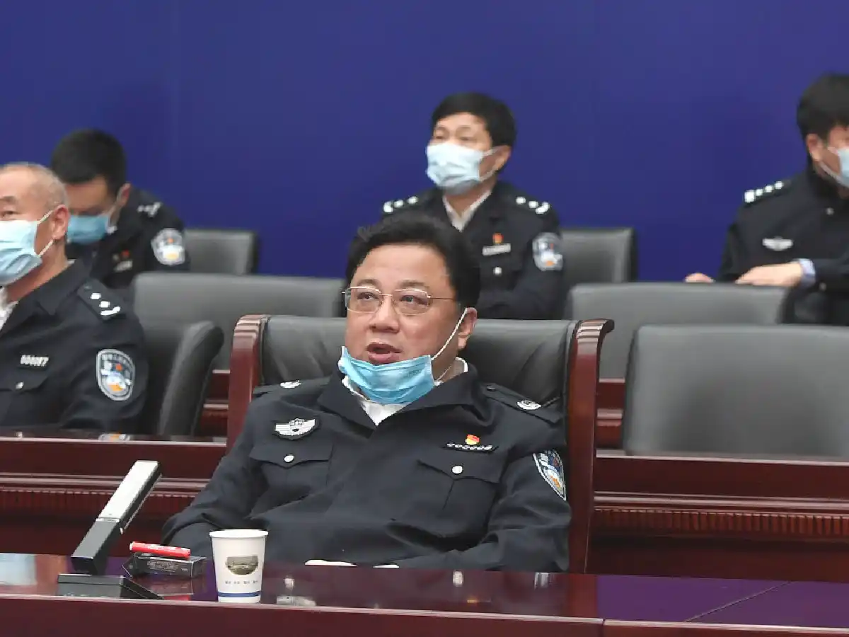 Sentencian a pena de muerte a político corrupto en China