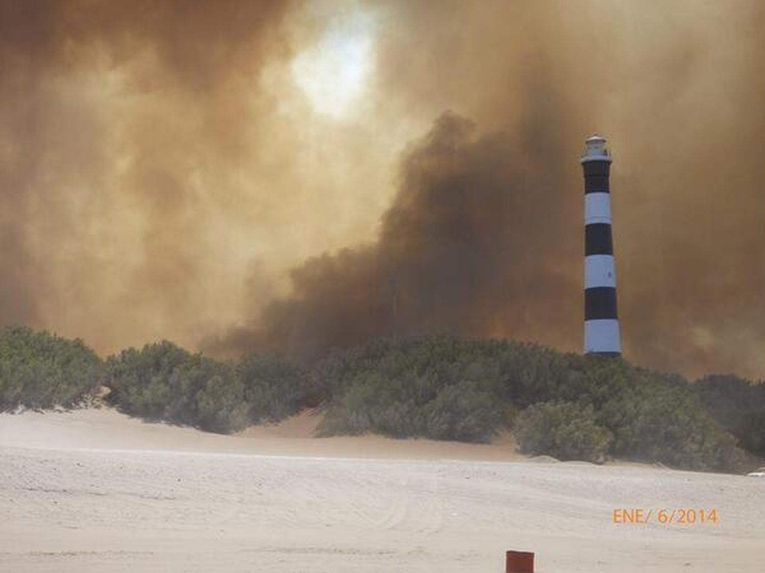  Incendio forestal arrasa el Vivero de Claromecó