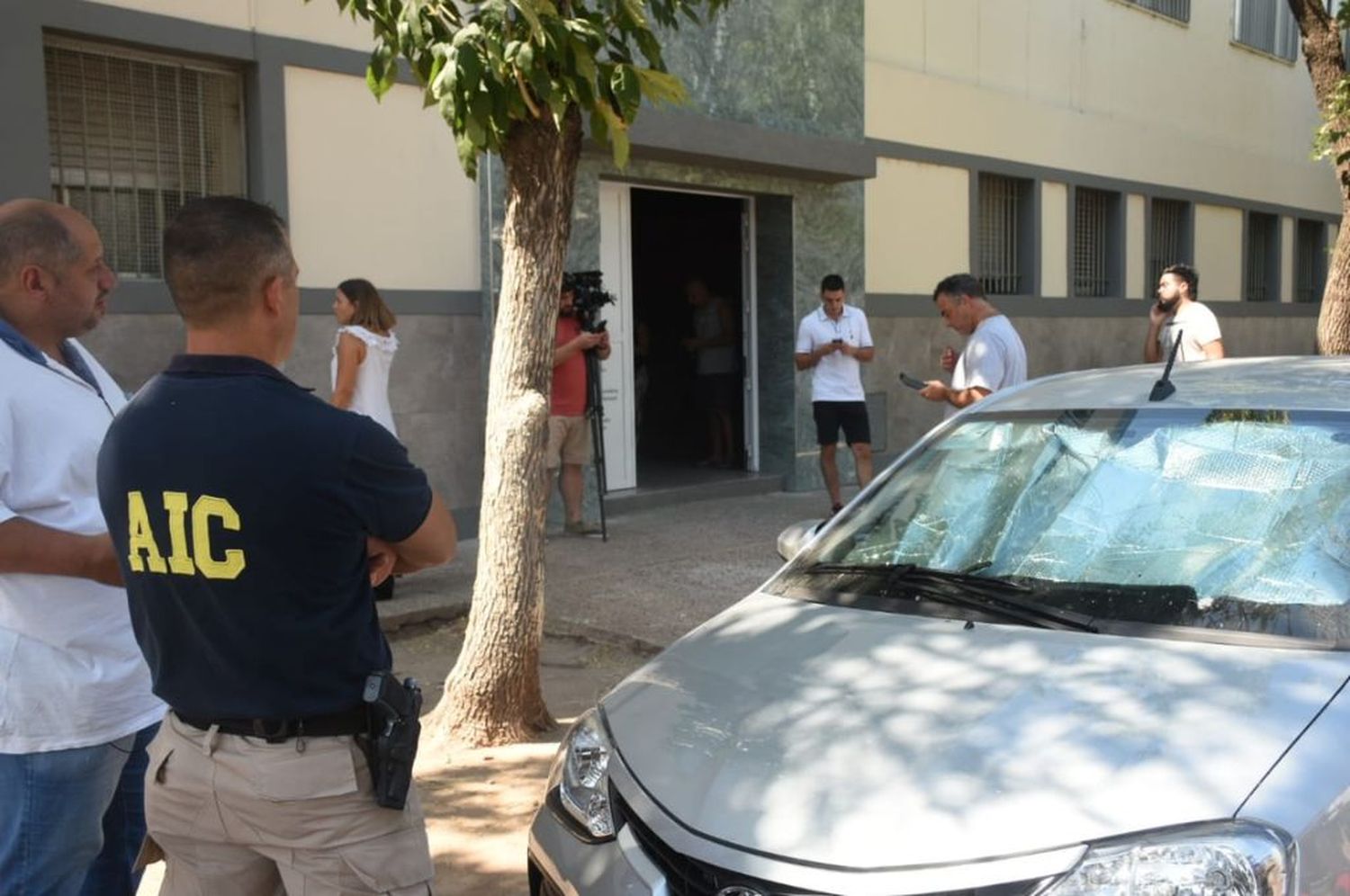 Un adolescente recibió el impacto de una bala perdida en la escuela Lourdes