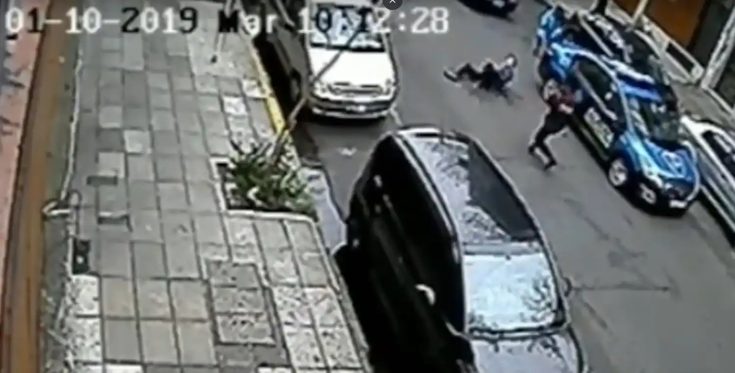 Un nuevo video complica a los policías que mataron al remisero