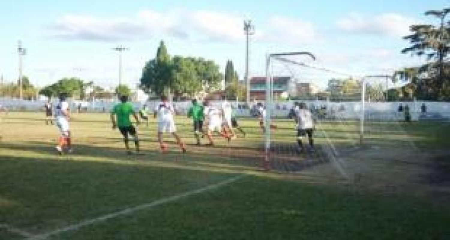 Fútbol: Se juegan las semifinales del torneo preparación
