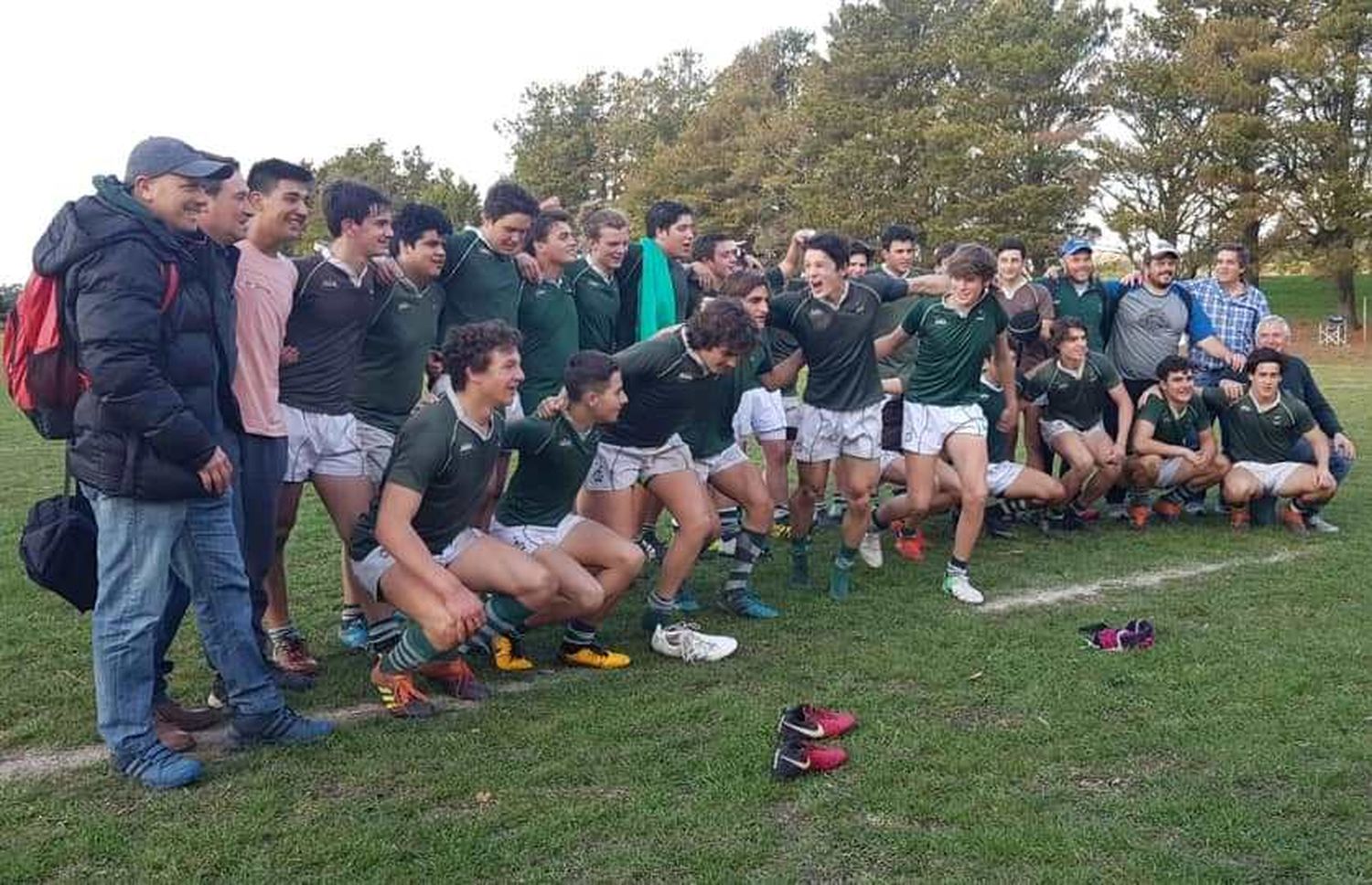 Los Cardos se consagró campeón en Menores de 17
