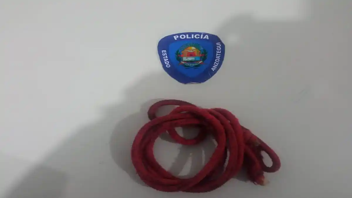 ¡PRESA! En Anzoátegui detienen a mujer que amarró y golpeó a su hija de 7 años
