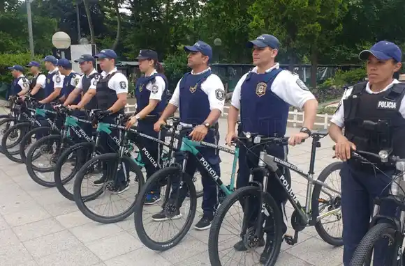 Ponen en marcha el Escuadrón Ciclista de policía en Balcarce