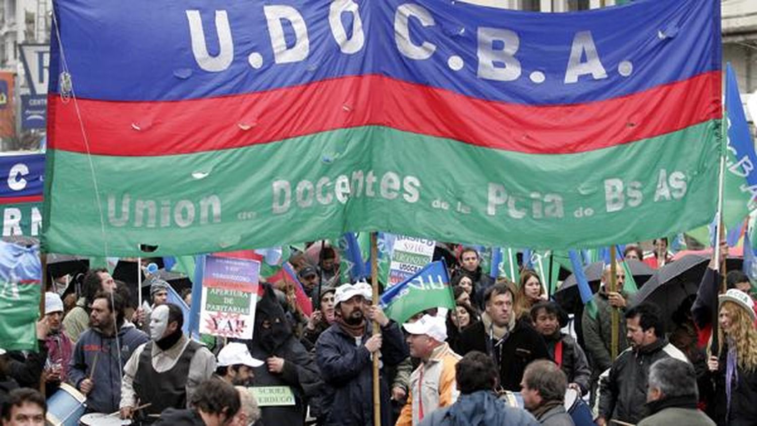 Más adhesiones al paro nacional: Udocba se suma a Moyano