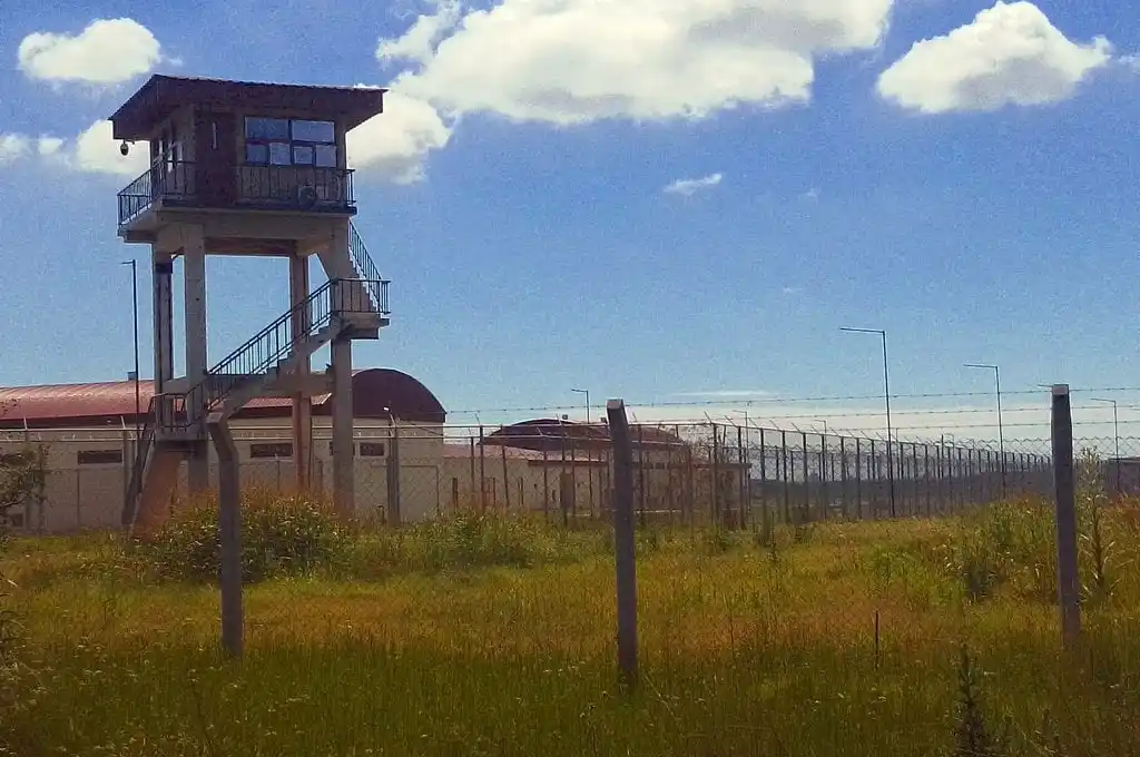 La cárcel se inaugura y luego se pondrán a trabajar en los recursos humanos y en el ingreso de la primera tanda de reclusos. Foto: Juan Manuel Peratitis