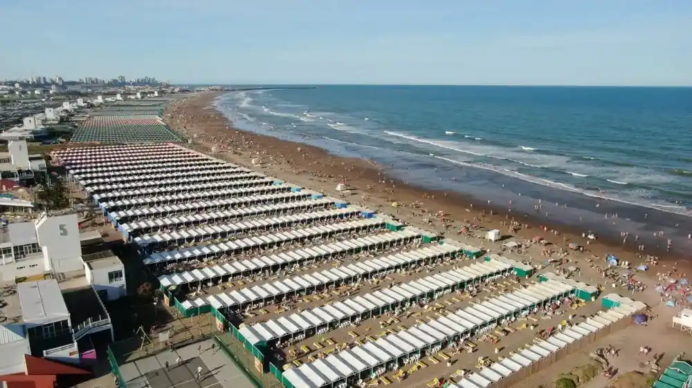 El histórico complejo balneario de Punta Mogotes.