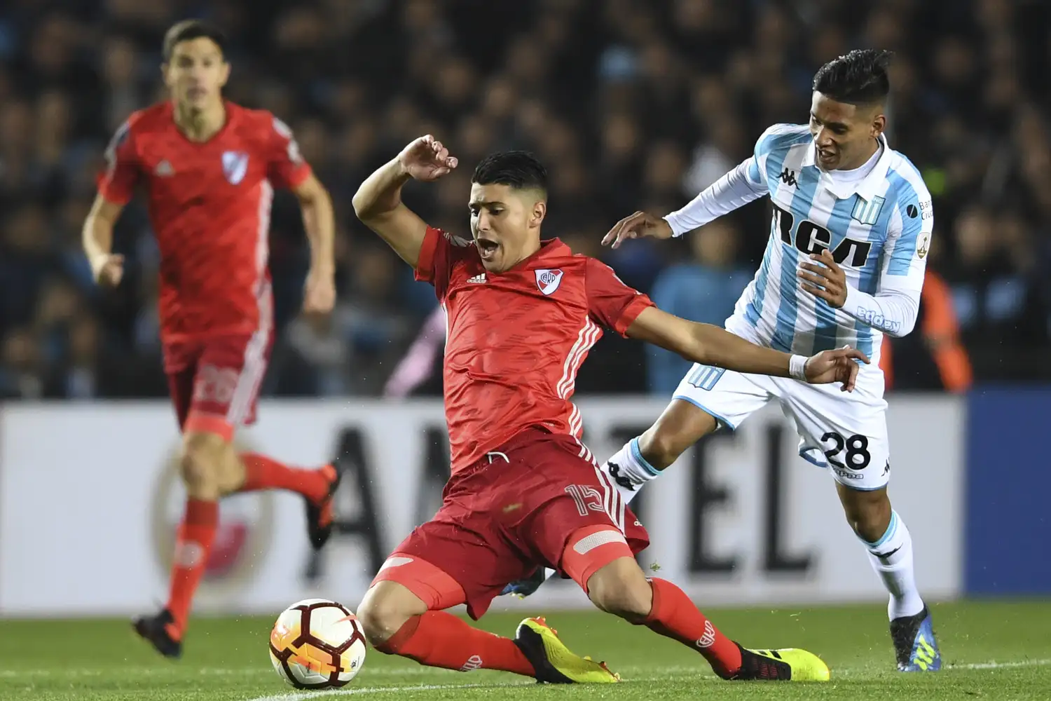 Sin goles en la ida entre Racing y River