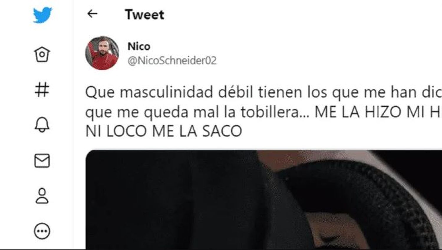 Su hija le hizo una tobillera, los “haters” lo agredieron y se hizo viral