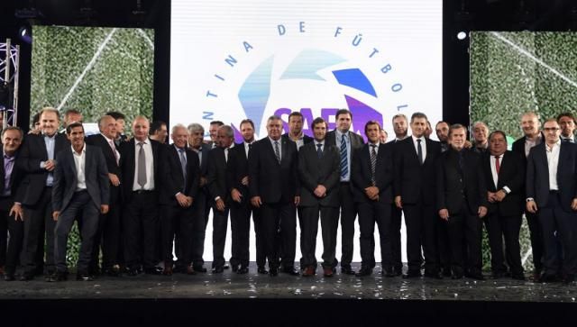 Una fractura en la Superliga pone en jaque el inicio del torneo
