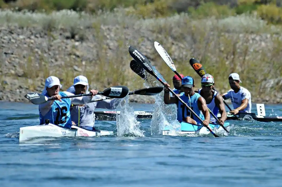 Se pone en marcha la Regata  Internacional del Río Negro